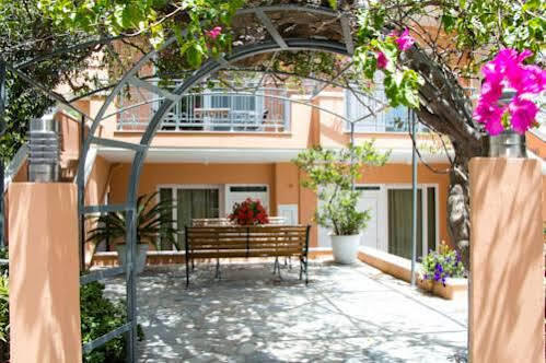 Poseidon Studios & Apartments Paleóchora Extérieur photo