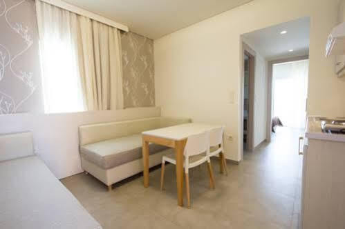 Poseidon Studios & Apartments Paleóchora Extérieur photo